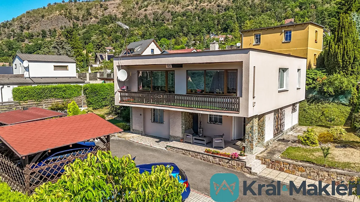 Prodej rodinného domu 193 m², pozemek 875 m²